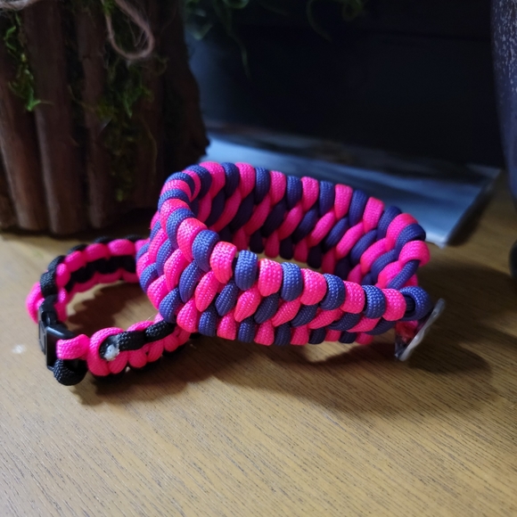 Handmade Paracord 550 Bracelets in Corbra and Trilobite Weave - Picture 9 of 10